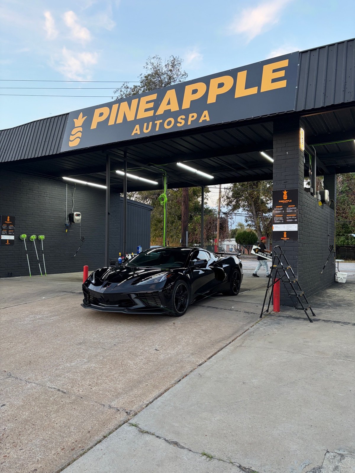 Pineapple Autospa storefront at 314 W Tidwell Rd, North Houston